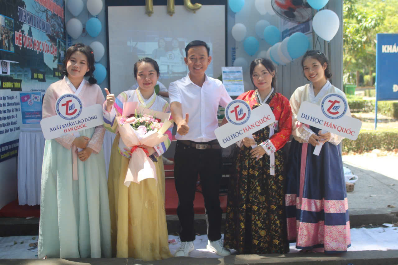 Hướng Nghiệp cho học sinh các trường PTTH trên địa bàn Trảng Bom