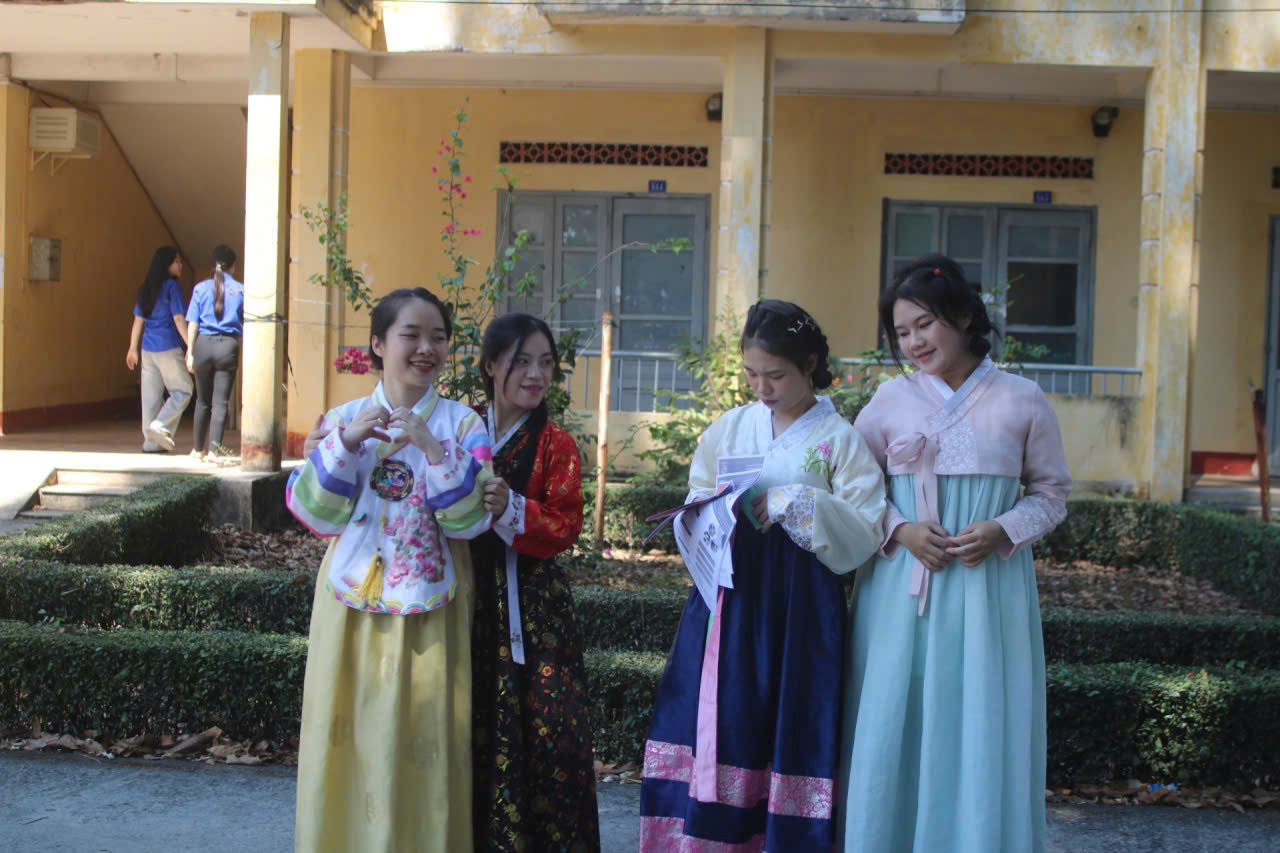 Hướng Nghiệp cho học sinh các trường PTTH trên địa bàn Trảng Bom